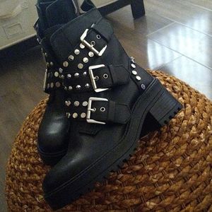 Zara LEATHER biker boots